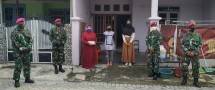 Menbanpur 2 Marinir Pedui Anak Yatim Surabaya dan Gresik 