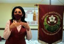 Ketua Kowani Dr. Ir. Hj. Sri Woetjaningsih yang lebih dikenal dengan panggilan Giwo Rubianto. 