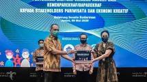 Kemenparekraf serahkan 100 ribu masker kain untuk pelaku parekraf