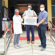 PT Dahana (Persero) Donasi Sejumlah APD Medis