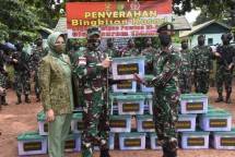 Bingkisan Lebaran Kasad Dibagikan ke Pos-Pos Perbatasan