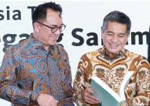 Direksi dan Komisaris PT Maybank Indonesia 