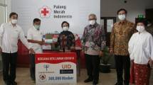 300 Ribu Masker Donasi GajahTunggal ke PMI