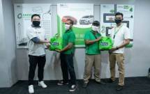 Giliran Mitra Pengemudi Peroleh Donasi Sembako dari StickEarn dan Grab