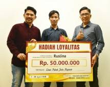 Easy Shopping Donasikan THR kepada Pelanggannya