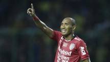 Leonard Tupamahu Bali United FC