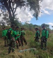 Tingkatkan Kewaspadaan Prajurit Marinir Patroli Aset di Baluran