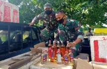 Cegah Peredaran Miras Ilegal, Satgas Yonif 754 Kostrad Bertindak