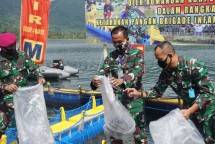 1.000 Bibit Udang Ditebar Dankormar Terkait Program Ketahanan Pangan