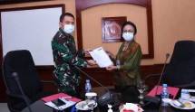 Mabes TNI Terima 300.000 Masker dari Yayasan UID dan PT Gajah Tunggal 