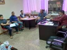 Pertemuan perwakilan komunitas rental dengan Kuasa Hukum dari Law Office Robert B. Keytimu SH & Partners, Jumat (19/6/2020) di Jakarta. Mereka meminta perlindungan perlindungan hukum dan kebijakan leasing. (Foto: Dok. RMN) 