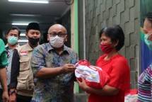Berbahagianya Seorang Buruh Cuci Dapat Bantuan Sosial Sembako Presiden