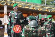 Danrem 174/ATW Pimpin Upacara Pelepasan Satgas Pamtas RI-PNG Yonif 411 dan 406 di Merauke