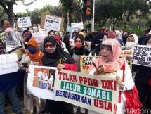 Aksi unjuk rasa di Balai Kota DKI (Muhammad Ilmah Nafi'an/detikcom)