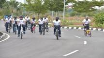 Danlantamal IV Bersama Personel Lantamal IV Bersepeda Tingkatkan Stamina Tubuh