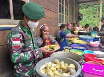 Acara Makan Bersama di Kampung Tsinga