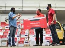 Telkomsel Salurkan Donasi dari Karyawan dan Jajaran Direksi Bantu Masyarakat Terdampak Pandemi
