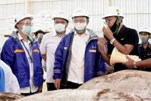 Perum Perindo Resmi Mengoperasikan Pabrik Pakan Ikan dan Udang di Subang