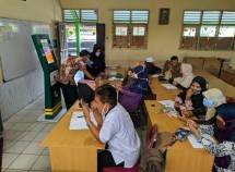 PT Bumi Resources Tbk Sumbang 100 Perpustakaan Digital untuk Sekolah di Bekasi, Tangerang dan Bogor