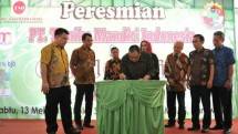 Me nteri Koperasi dan UKM Puspayoga Meresmikan PT Tomiko (Toko milik koperasi) Mandiri