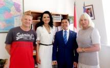 Dubes Yuddy Chrisnandi Saat Menjadi Narasumber untuk Wawancara TV Rada dalam acara Diplomatic Chronicles