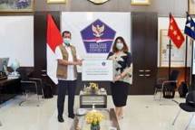 Satgas Penanganan Covid-19 Terima Donasi 220 Unit Troli UV-C Double-tube Stainless Steel