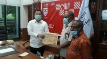 Menteri Kesehatan RI dr. Terawan Agus Putranto Menerima Audiensi dari Direktur Poltekkes Jayapura Dr. Arwam Hermanus Markus Zeth beserta Jajaran dan Anggota Komisi IX DPR RI Mesak Mirin