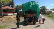 Satgas Pamtas Yonif 623/BWU Intensifkan Pemeriksaan Penyelundupan di Perbatasan Kalimantan
