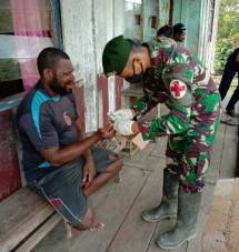 Satgas 754 Kostrad Papua Periksa Kesehatan Masyarakat Timika Antisipasi Penyakit Malaria