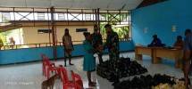 Donasi Sembako dari Pamtas Yonif 125 untuk Masyarakat Merauke Papua 