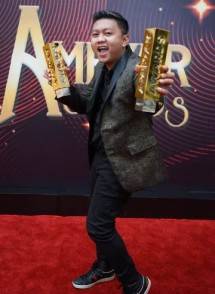 Tiga Trofi Ambyar Award 2020 Diperoleh Denny Caknan