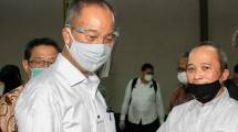 Menteri Perindustrian Agus Gumiwang Kartasasmita bersama Kepala BPPI Kemenperin Doddy Rahadi 
