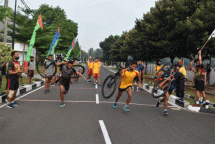 Lomba Lari Bersepeda Estavet Uanggulan Yonif 2 Marinir