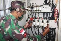 Satgas Yonif 125/Simbisa Wujudkan Impian Warga Kampung Kondo Menikmati Fasilitas Listrik