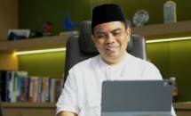 Direktur Distribusi & Sales Mandiri Syariah Anton Sukarna 