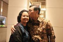 Foto Luhut Binsar Pandjaitan dan istrinya Devi Pandjaitan/ Facebook-Luhut Binsar Pandjaitan/ TEMPO.CO