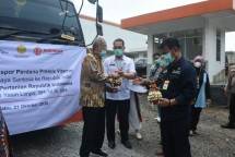 Menteri Pertanian saat menyaksikan ekspor komoditas pertanian
