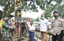 Rangkaian Kegiatan HUT ke-39 PTBA tahun 2020 - Program Sarana Air Bersih dan Rumah Layak Huni (Photo by Enim Ekspres)