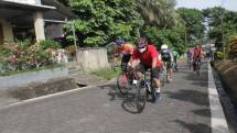 Sejumlah Perwira Lantamal VIII Gowes Sepeda Tingkatkan Kebugaran Tubuh