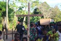 Satgas Pamtas Yonif 125/Simbisa Bantu Proses Pemakaman Warga Kampung Kondo