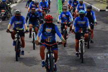 Danmenart 2 Marinir Gowes Sepeda Bersama Para Perwira 
