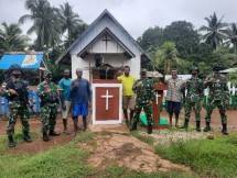 Satgas Yonif 125 Simbisa Bantu Memperindah Gereja 