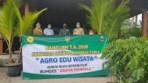 Ditjen Hortikultura Kementan memberikan bantuan ke Agro Edu Wisata