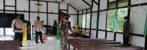 Satgas Pamtas Yonif 642 Kapuas Semprot Disinfektan di Gereja