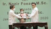 Serah terima jabatannya dengan Kepala BRG 2016-2020