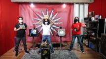 Kelompok band Slank luncurkan album ke 24 bertajuk Vaksin. 