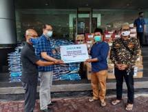BCA Salurkan Bantuan bagi Masyarakat Terdampak Banjir 