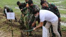 Sukseskan Program Citarum Harum, Uni-Charm Indonesia Tanam 1.500 Pohon Bambu