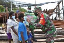 Korem 174 Merauke Bagikan Ribuan Masker Gratis 