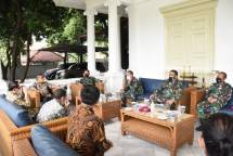 Dankormar Mayjend Suhartono Diskusi Bersama Nelayan Tradisional